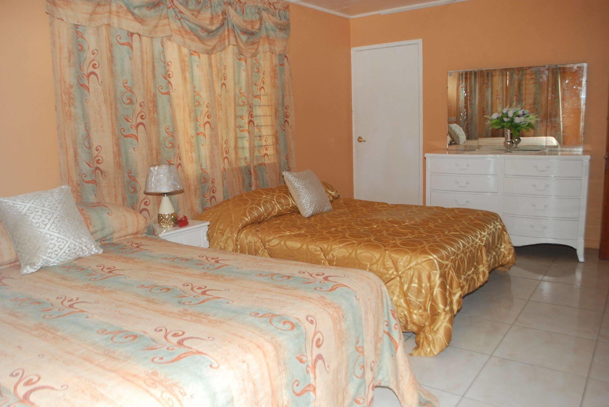 Enchanted Villas Inn Teluk Montego Bagian luar foto